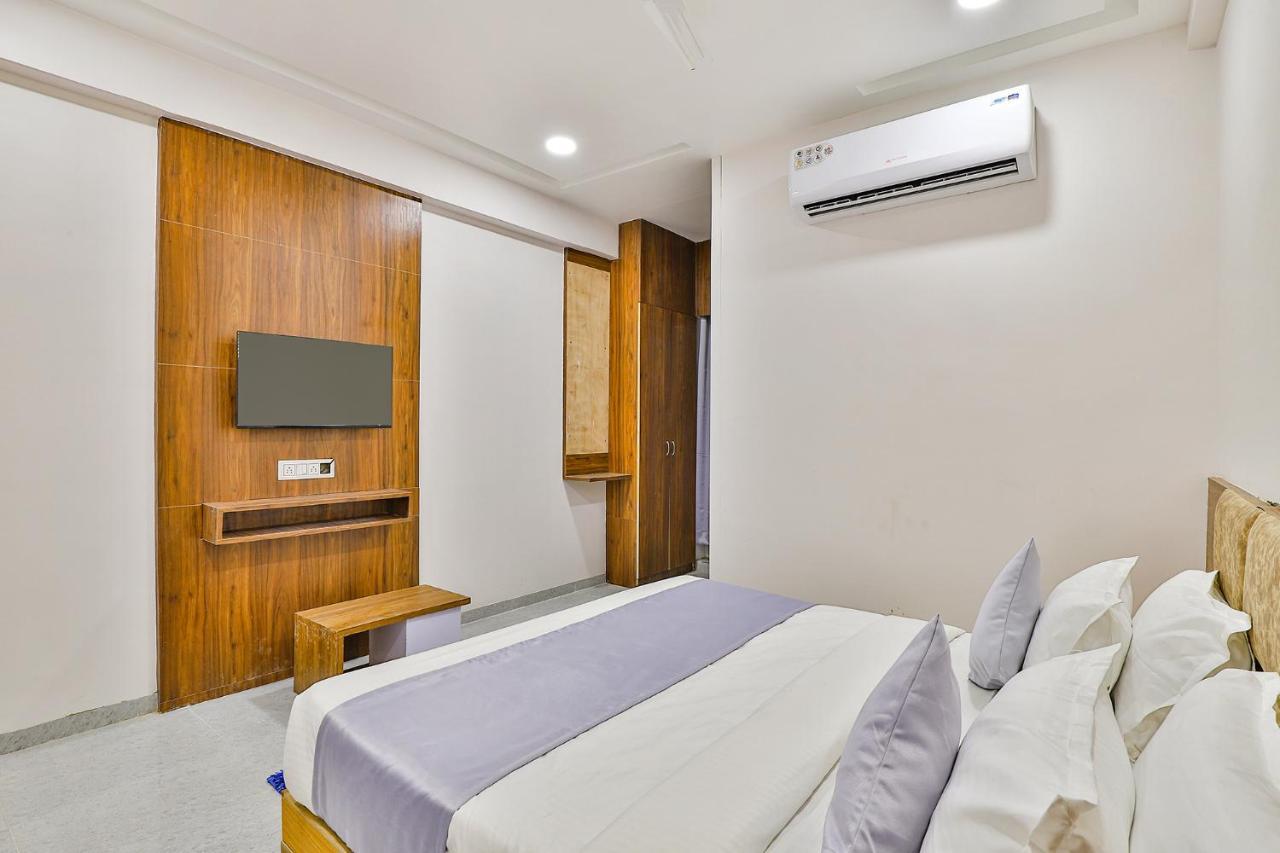 Fabhotel Parkland A Ahmedabad Luaran gambar