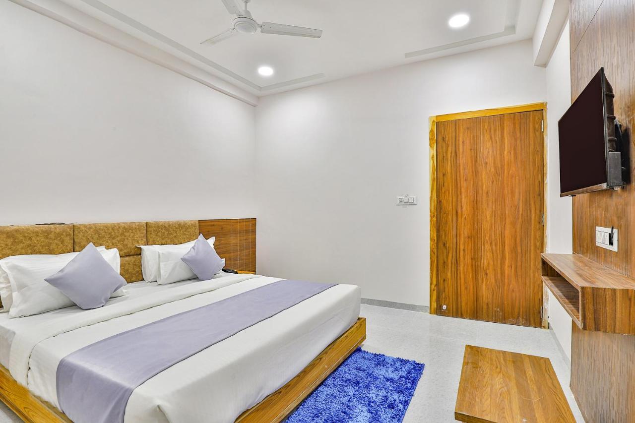 Fabhotel Parkland A Ahmedabad Luaran gambar