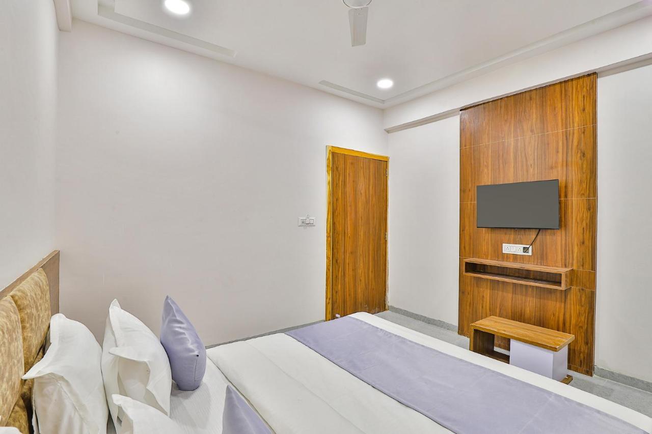 Fabhotel Parkland A Ahmedabad Luaran gambar