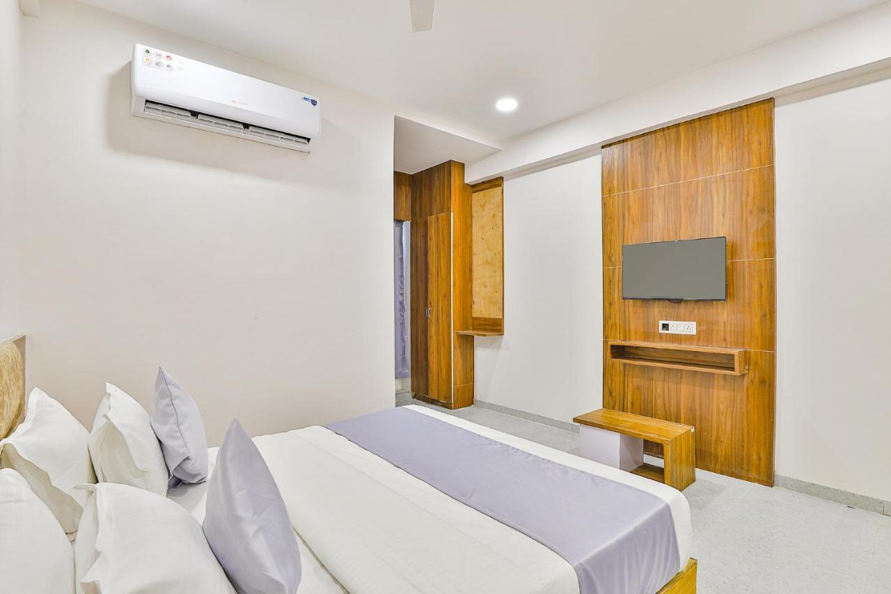 Fabhotel Parkland A Ahmedabad Luaran gambar