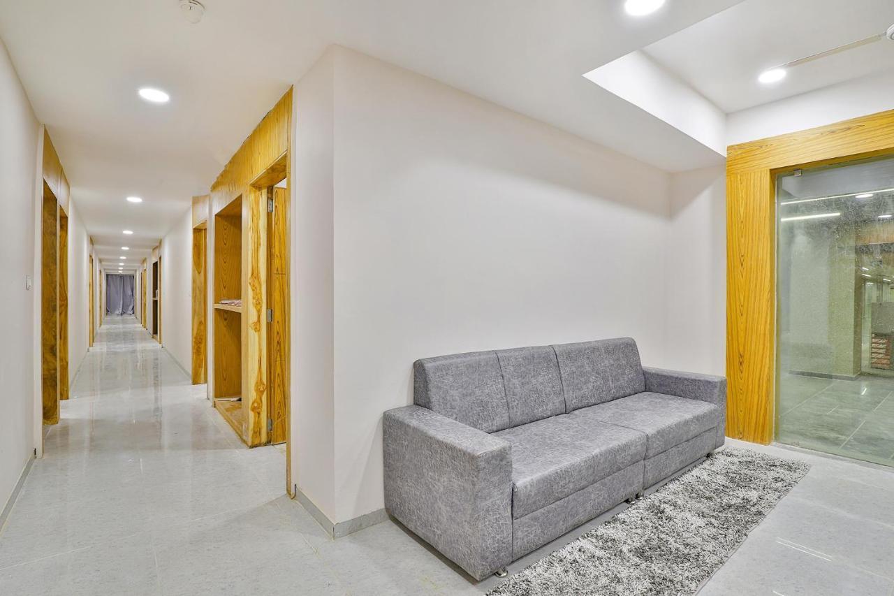 Fabhotel Parkland A Ahmedabad Luaran gambar